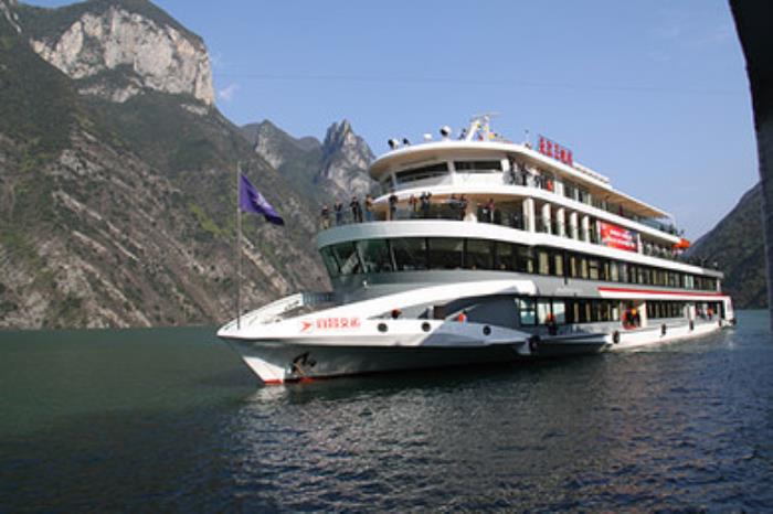 商务模特微信群伴游天下_一天2万商务伴游靠谱吗_重庆商务伴游