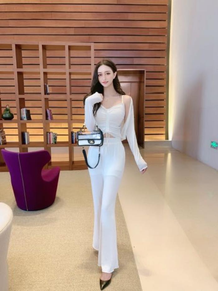 上海商务伴游外围招聘_广州商务伴游_广州商务伴游