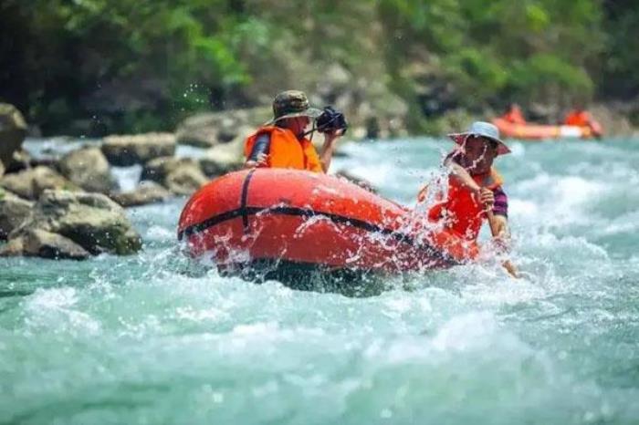 浙江安吉荷花山漂流攻略 附门票价格及地址 浙江安吉荷花山漂流攻略 附门票价格及地址