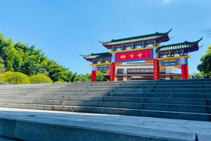 南昌梅岭狮子峰一日游攻略 附游玩路线 南昌梅岭狮子峰一日游攻略 附游玩路线