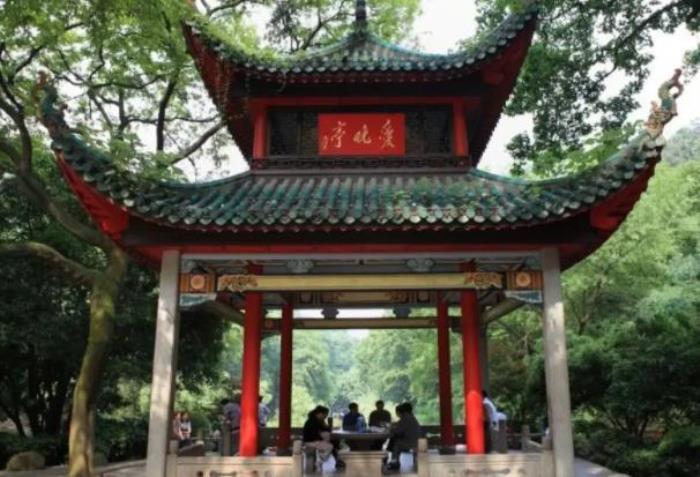 长沙岳麓山游玩需要多长时间 游玩路线推荐 长沙岳麓山游玩需要多长时间 游玩路线推荐