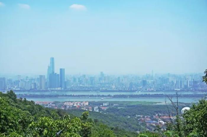 长沙岳麓山游玩需要多长时间 游玩路线推荐 长沙岳麓山游玩需要多长时间 游玩路线推荐