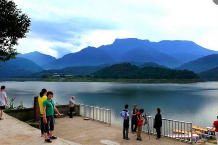 瓦屋山怎么坐车方便