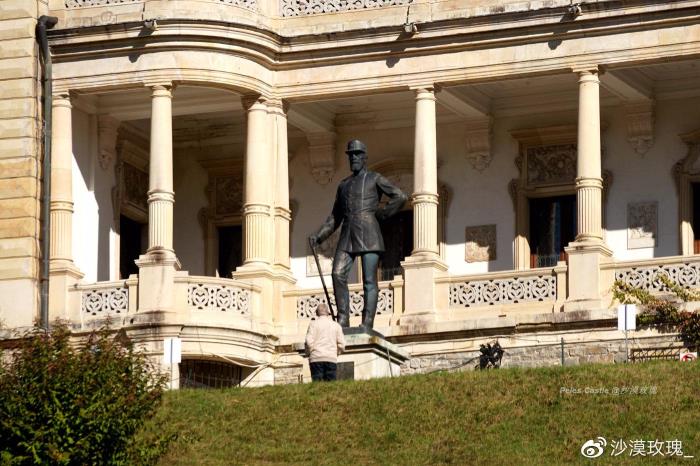 德国人到这个东欧国家当老大 花费1.2亿美元山寨了新天鹅堡