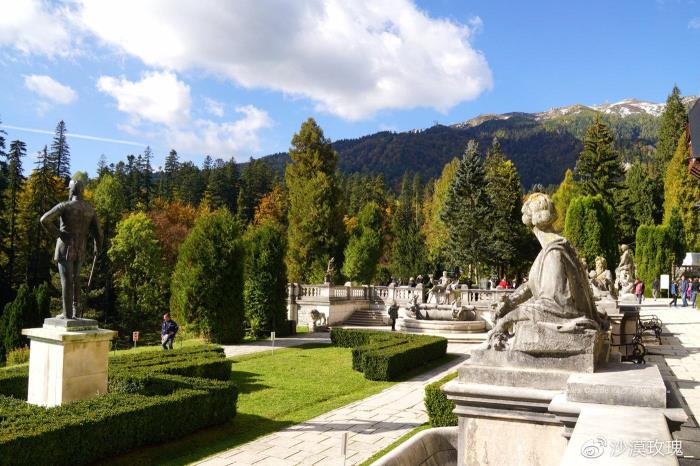 德国人到这个东欧国家当老大 花费1.2亿美元山寨了新天鹅堡