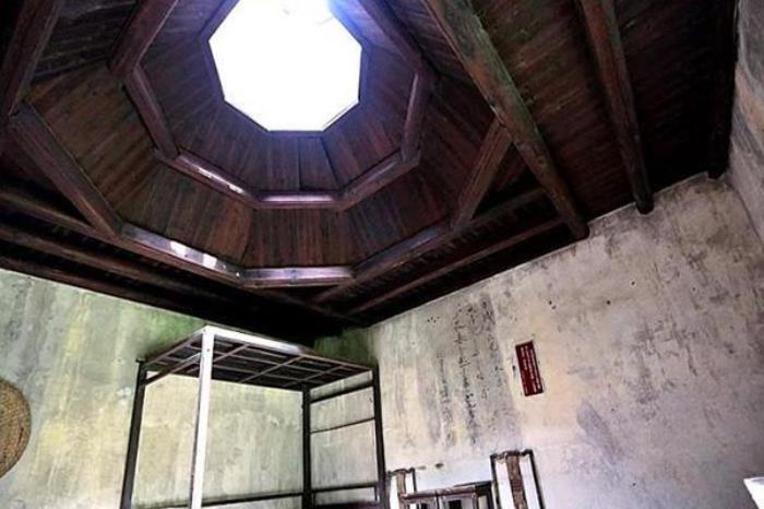 八角楼毛泽东同志旧居 八角楼毛泽东同志旧居