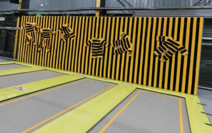 跃趣蹦床运动工厂 跃趣蹦床运动工厂