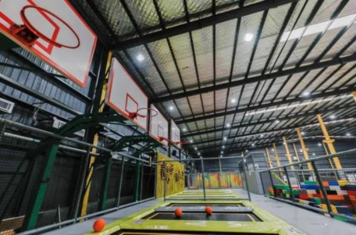 跃趣蹦床运动工厂 跃趣蹦床运动工厂