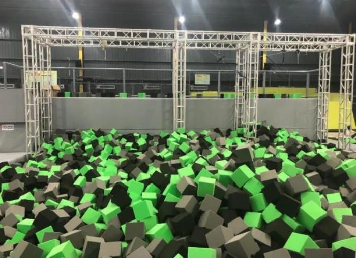 跃趣蹦床运动工厂 跃趣蹦床运动工厂