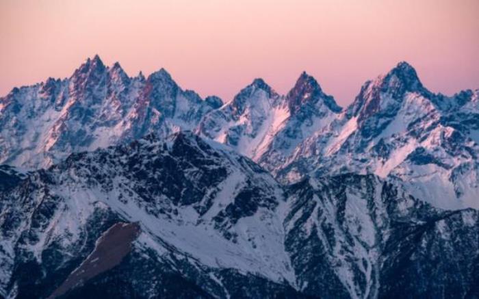 达瓦更扎 达瓦更扎