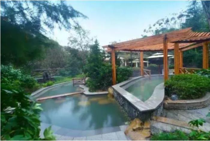 蓝波湾温泉水世界 蓝波湾温泉水世界