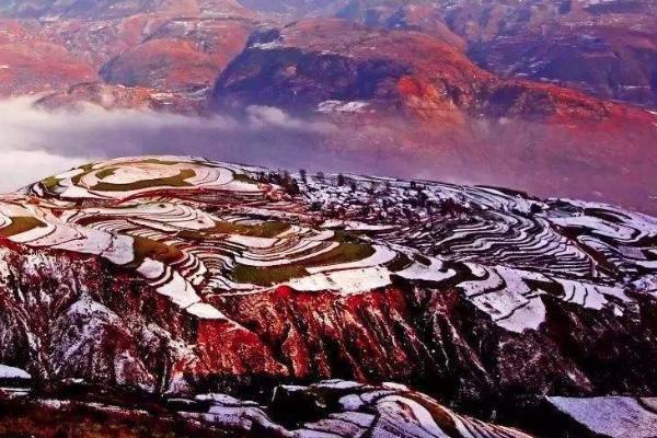 东川雪岭 东川雪岭