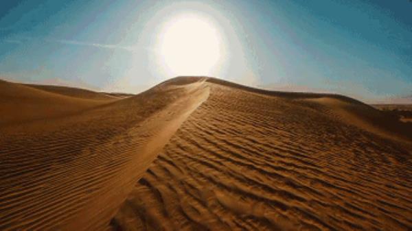 腾格里沙漠月亮湖 腾格里沙漠月亮湖