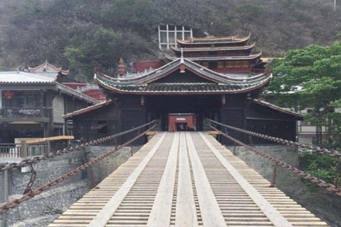 泸定桥 泸定桥