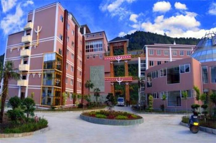 螺髻山温泉山庄 螺髻山温泉山庄