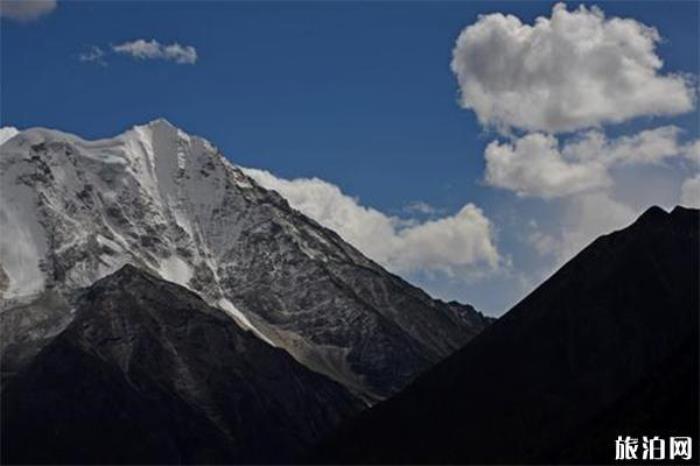 雅拉神山 雅拉神山
