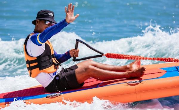 佳兆业航运前江湾沙滩公园