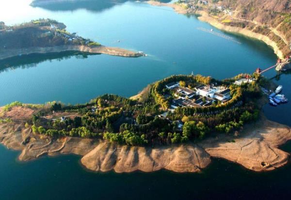 瀛湖翠屏岛 瀛湖翠屏岛