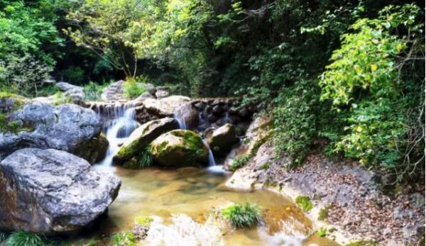 雁山瀑布 雁山瀑布