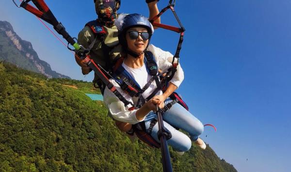 环线飞行(大冶龙凤山滑翔伞基地) 环线飞行(大冶龙凤山滑翔伞基地)