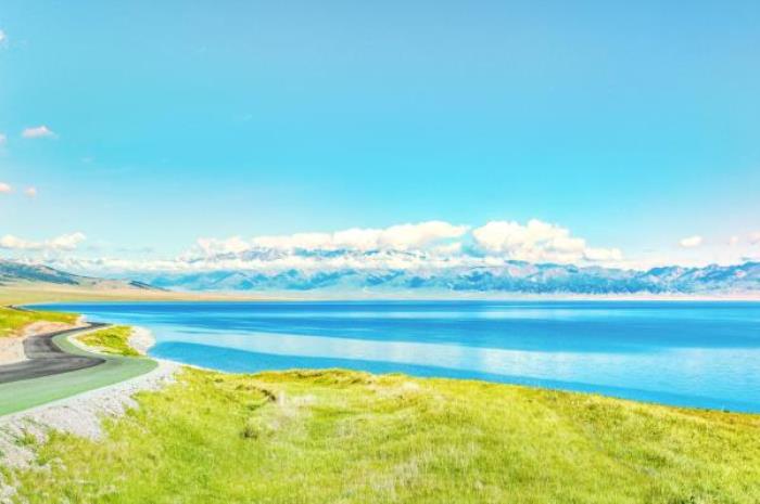 拉蒙古自治州赛里木湖景区 拉蒙古自治州赛里木湖景区