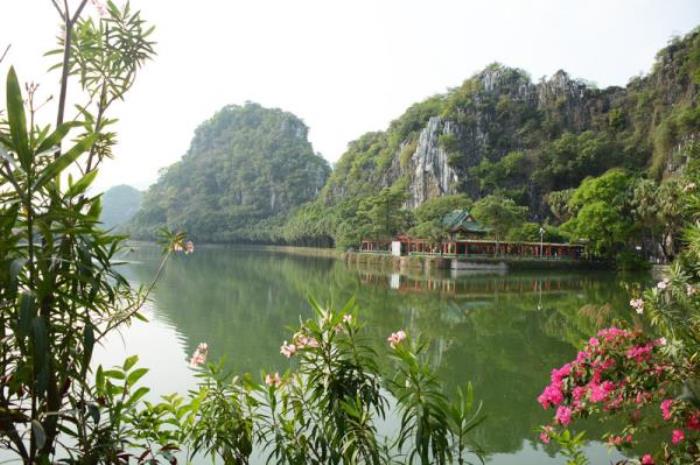 肇庆七星岩 肇庆七星岩