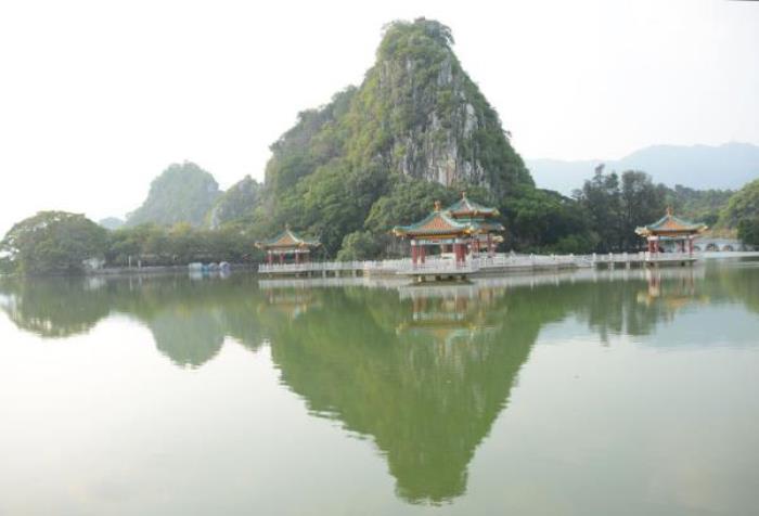 肇庆七星岩 肇庆七星岩