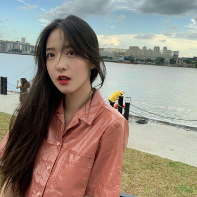 克拉玛依私人伴游在校研究生士湘美