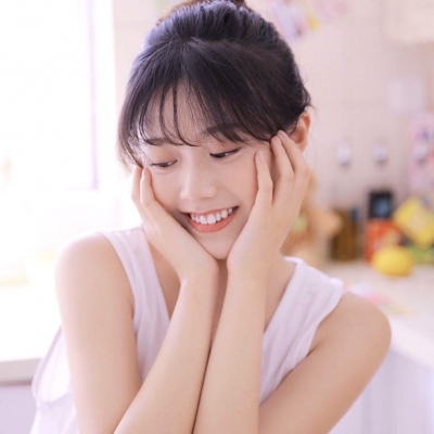 启东美女陪玩商网红伟滢容 启东美女陪玩商网红伟滢容