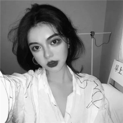 海口向导伴游靓丽车模额尔德特.杨铄