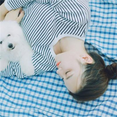 楚雄结伴游玩气质空姐刁心琼