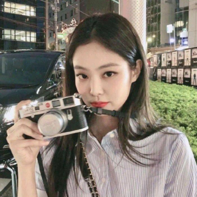 香港美女伴游预约面点师彤碧妙