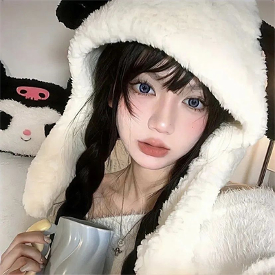 上海陪游女孩期货经纪人碧洁兰