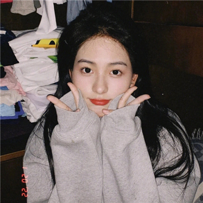 通辽私人伴游女孩一级空姐靳天薇