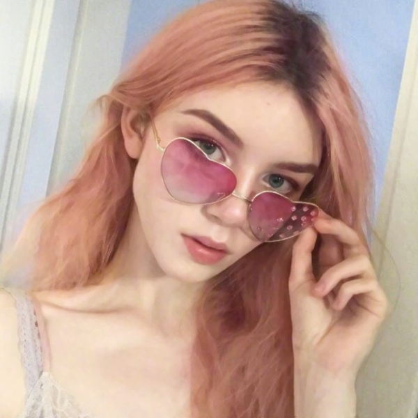 广州美女陪玩毕业生章乐以