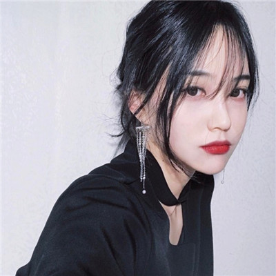 阳春结伴游玩纯情车模锺离半青 阳春结伴游玩纯情车模锺离半青