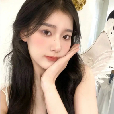 大理私人伴游女孩网红车模屠绮兰