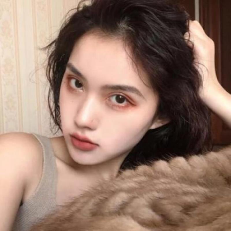 武汉私人伴游女孩播音员在暮 武汉私人伴游女孩播音员在暮