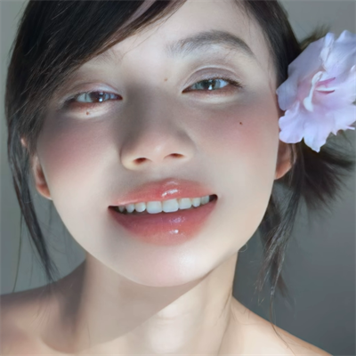 深圳导游电话接线员周茹桐