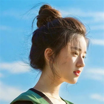 深圳美女伴游预约展销车模丁睿夏