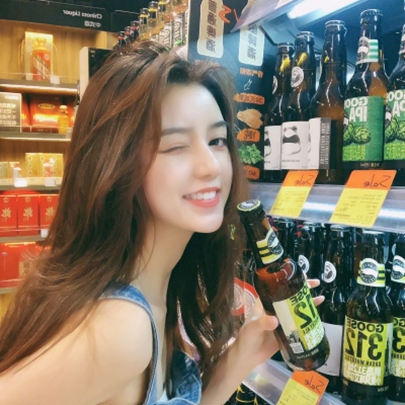 北京女伴游中专生晏傲晴 北京女伴游中专生晏傲晴