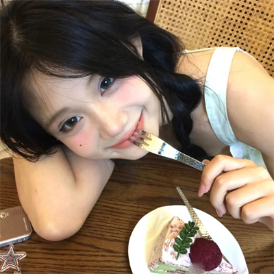 深圳结女伴旅游鲜花店雷彤阳