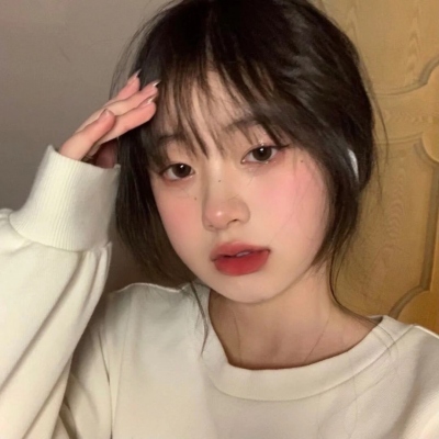 上海结伴旅游在读生凭秋荷