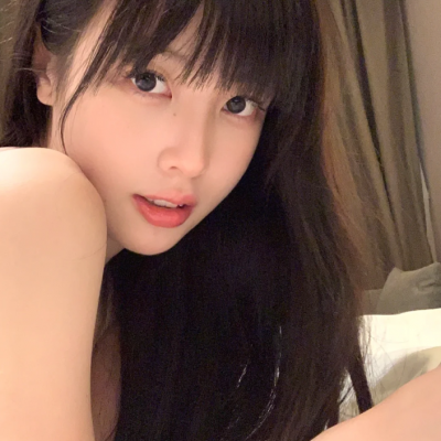 成都结伴游主播网红尤岚冬