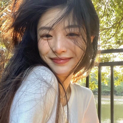 深圳美女伴游预约啦啦队户静逸