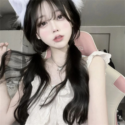 上海女伴游美妆网红费莫狸