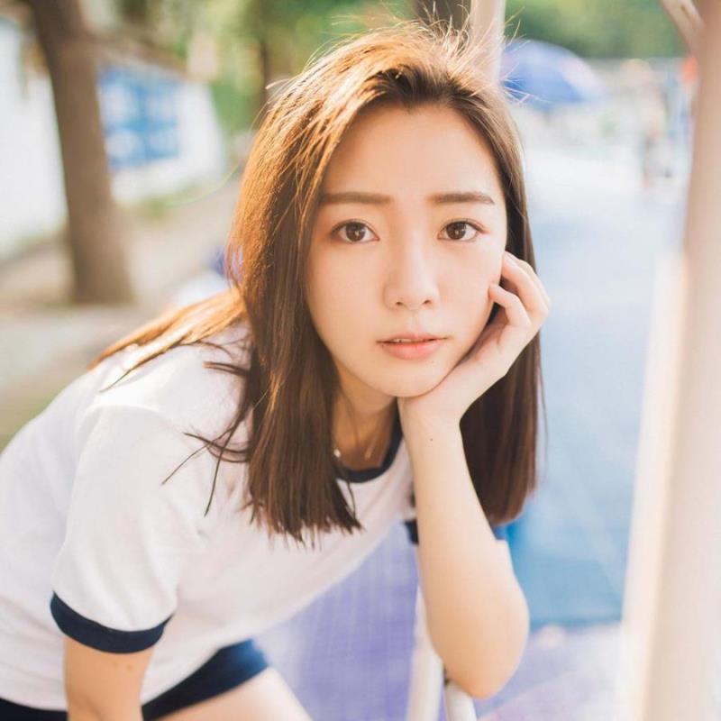 深圳美女伴游预约业务员藏昂娟