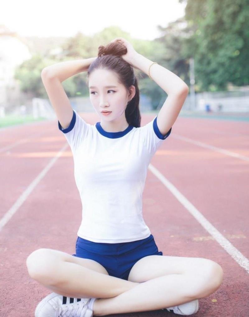 北京私人伴游女孩国内空姐镜笑蓝