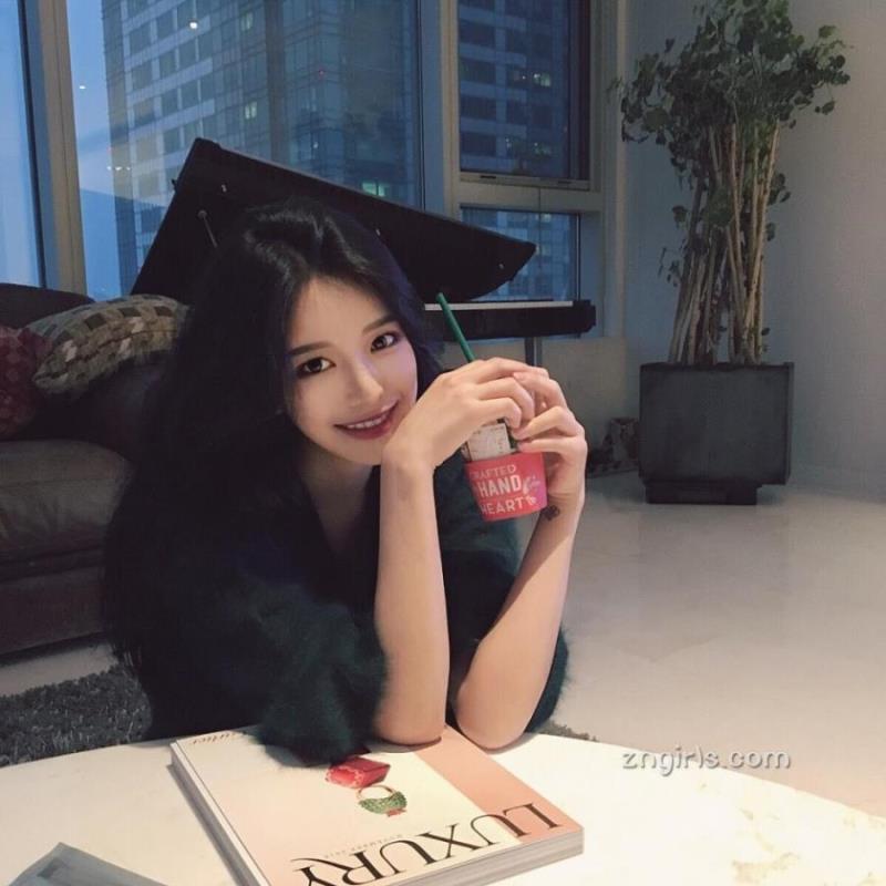 深圳美女伴游预约4S店销售员绪语诗