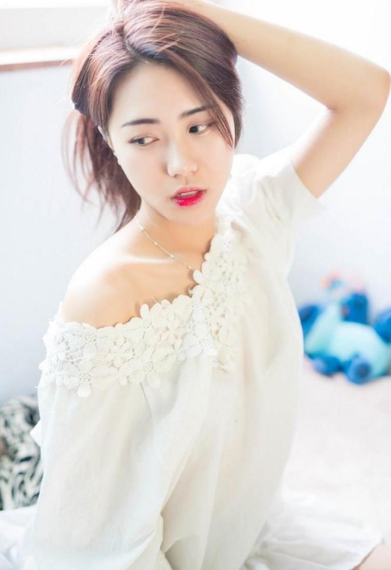 青岛导游T台车模度幼安